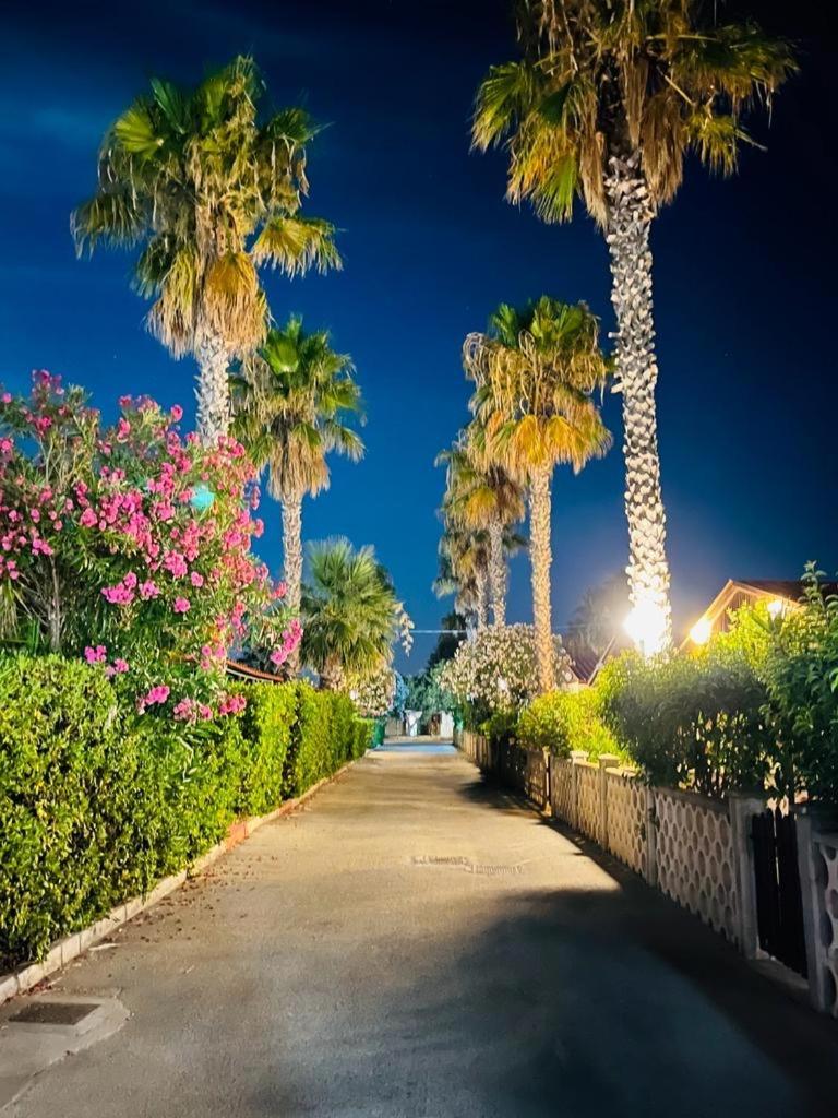 Villaggio Turistico La Baia Degli Angeli Маргерита-ди-Савойя Экстерьер фото